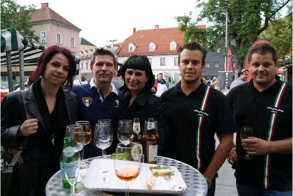 Concerto_del_Prosciutto___Lendplatz___Macello___Graz___Mozilla_Firefox_2011_06_11_09_30_03frik.jpg